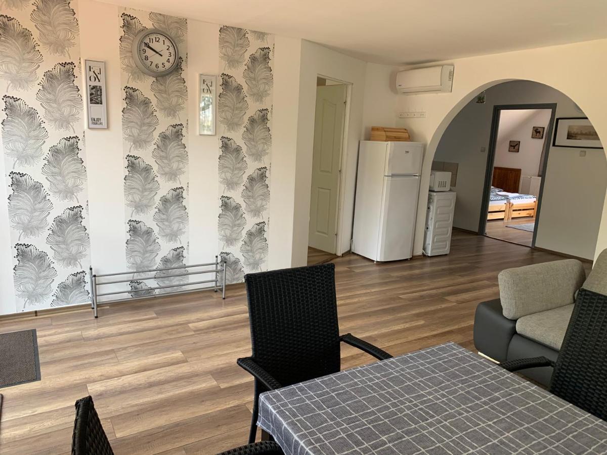 Borsi Apartman Balatonalmádi Екстериор снимка