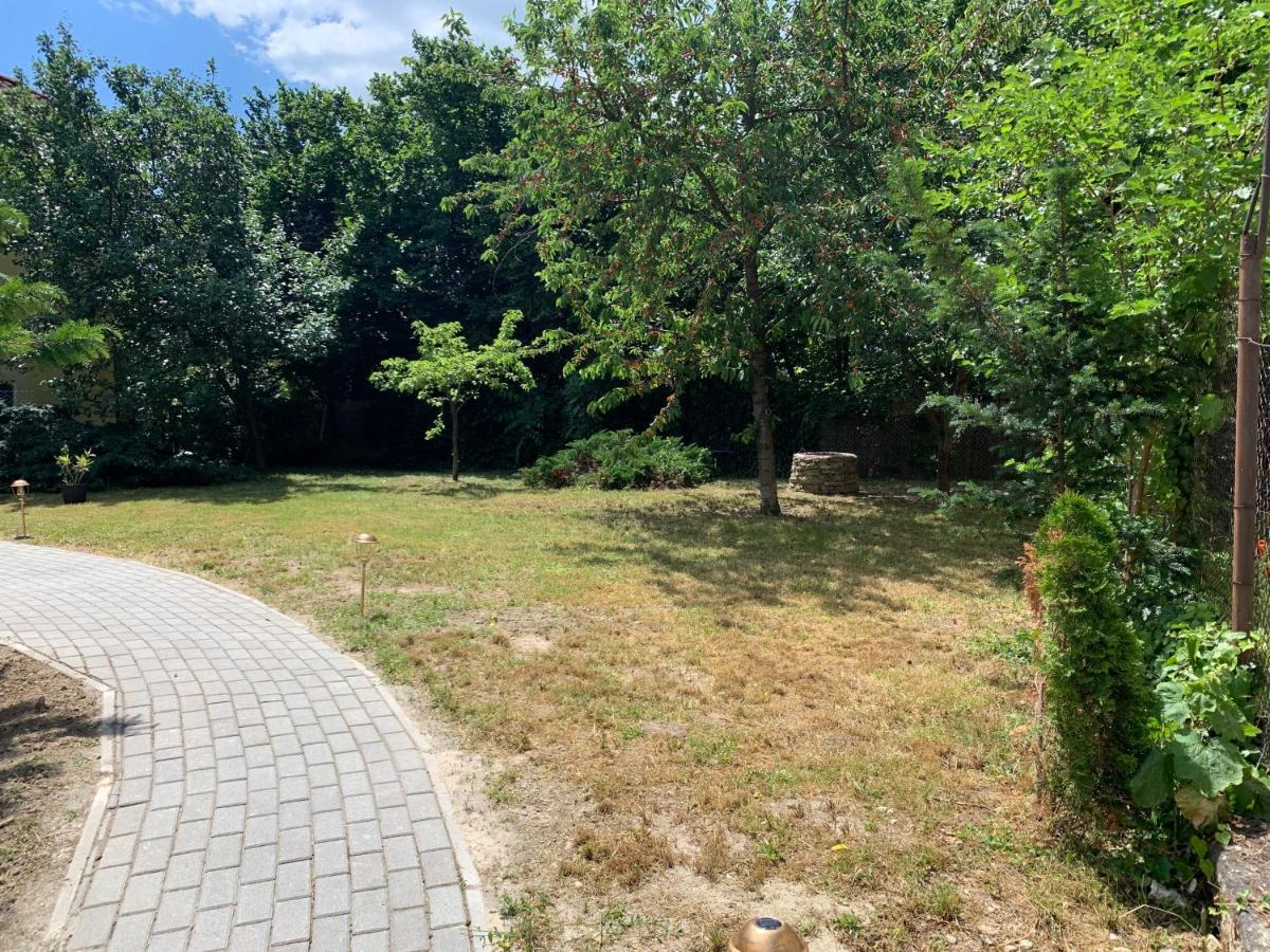 Borsi Apartman Balatonalmádi Екстериор снимка